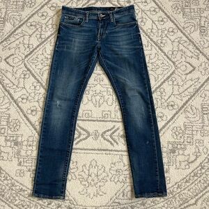 Armani Exchange jeans slim 30x30 in dark blue. Smoke free and pet free.